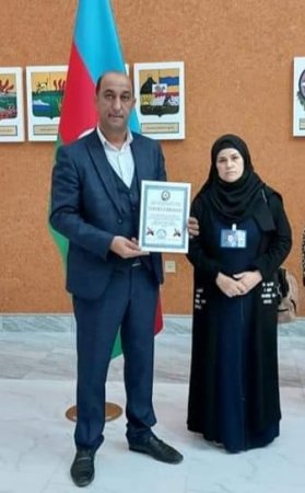 Göyçay rayonunda çalışan bir qrup media nümayəndəsi Vətən müharibəsinin informasiya cəbhəsində arxa cəbhədə göstərdiyi fəaliyyətə görə mükafatlandırılıb. Göyçay rayonunda çalışan bir qrup media nümayəndəsi Vətən müharibəsinin informasiya cəbhəsində arxa cəbhədə göstərdiyi fəaliyyətə görə mükafatlandırılıb.