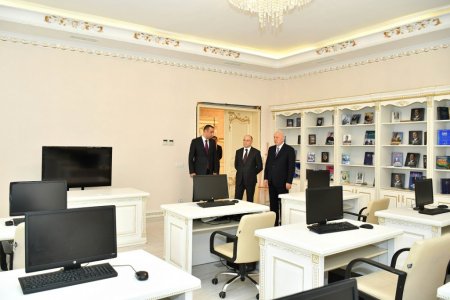 Mədəniyyət naziri Sumqayıt şəhərində vətəndaşlarla görüşüb Mədəniyyət naziri Sumqayıt şəhərində vətəndaşlarla görüşüb