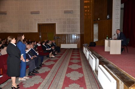 Ağstafa Regional Mədəniyyət İdarəsinin rəisi Nurəddin Mehdiyevin bölgələrdə keçirdiyi seminar-müşavirə davam edir Ağstafa Regional Mədəniyyət İdarəsinin rəisi Nurəddin Mehdiyevin bölgələrdə keçirdiyi seminar-müşavirə davam edir